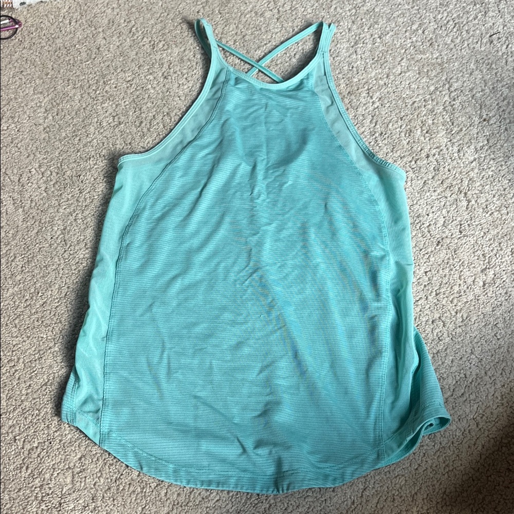 Lululemon aqua tank top w cross straps in the back!